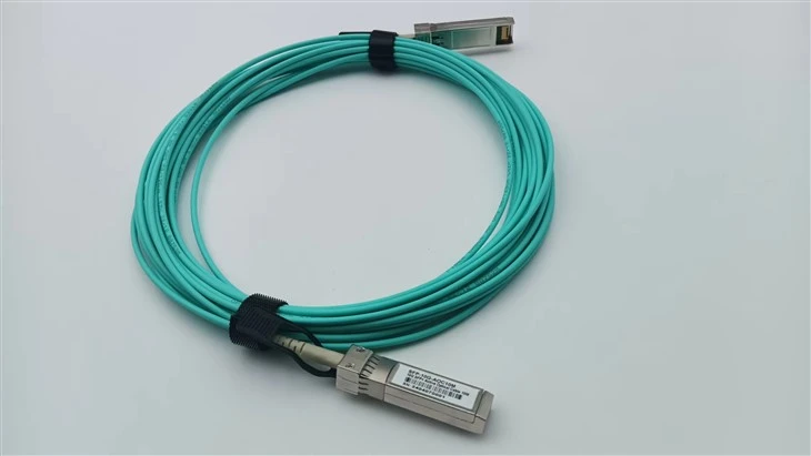 40G QSFP+ Active Optical Cable (AOC)