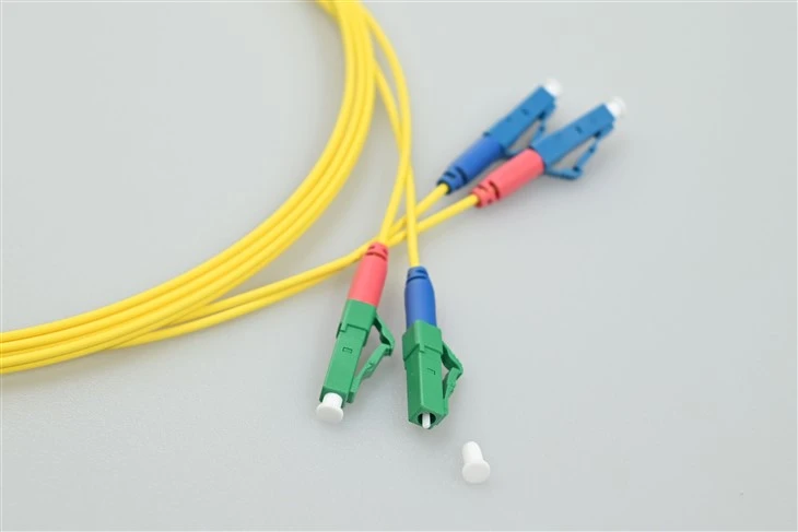 ОПТИЧЕН ПЪЧ КОРЪД LC APC КЪМ LC UPC ДУПЛЕКС
